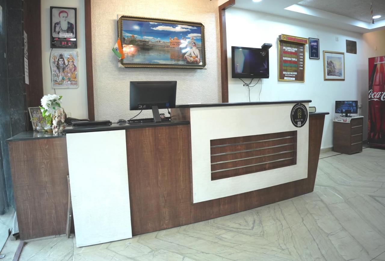 Hotel Holiday Comfort Amritsar Exterior foto