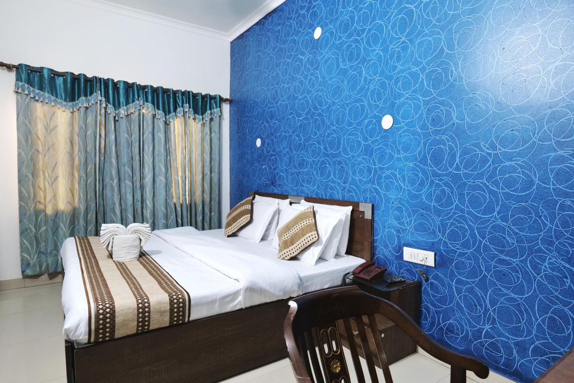 Hotel Holiday Comfort Amritsar Exterior foto