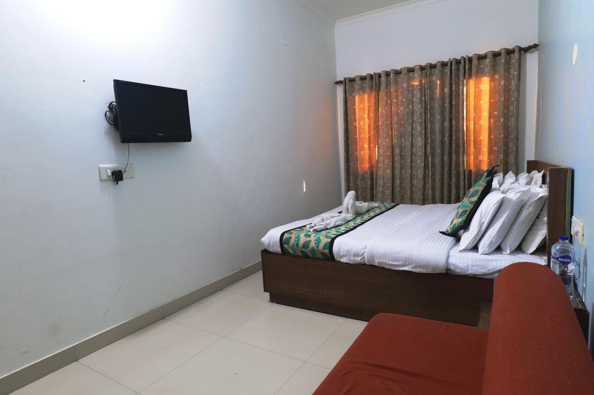 Hotel Holiday Comfort Amritsar Exterior foto