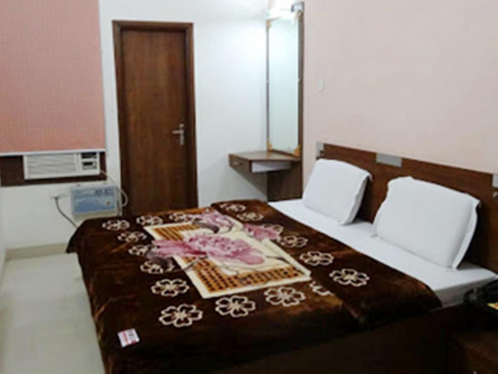 Hotel Holiday Comfort Amritsar Exterior foto